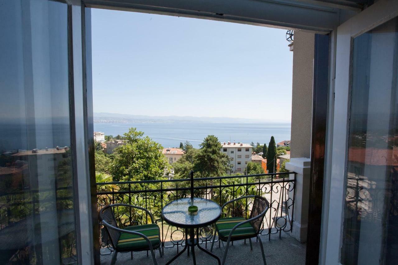Villa Marija Ловран Экстерьер фото